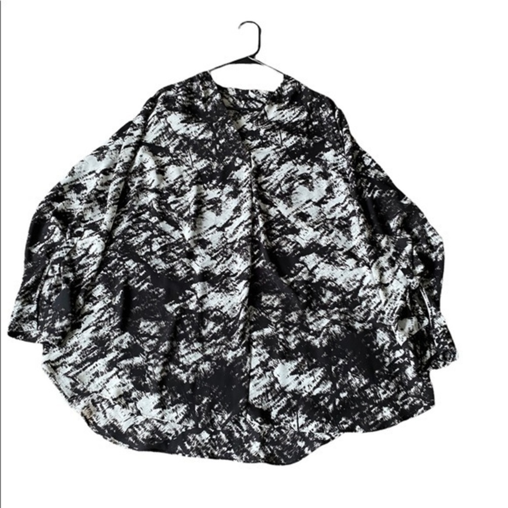 Worthington Woman Black and White Blouse Size 1X